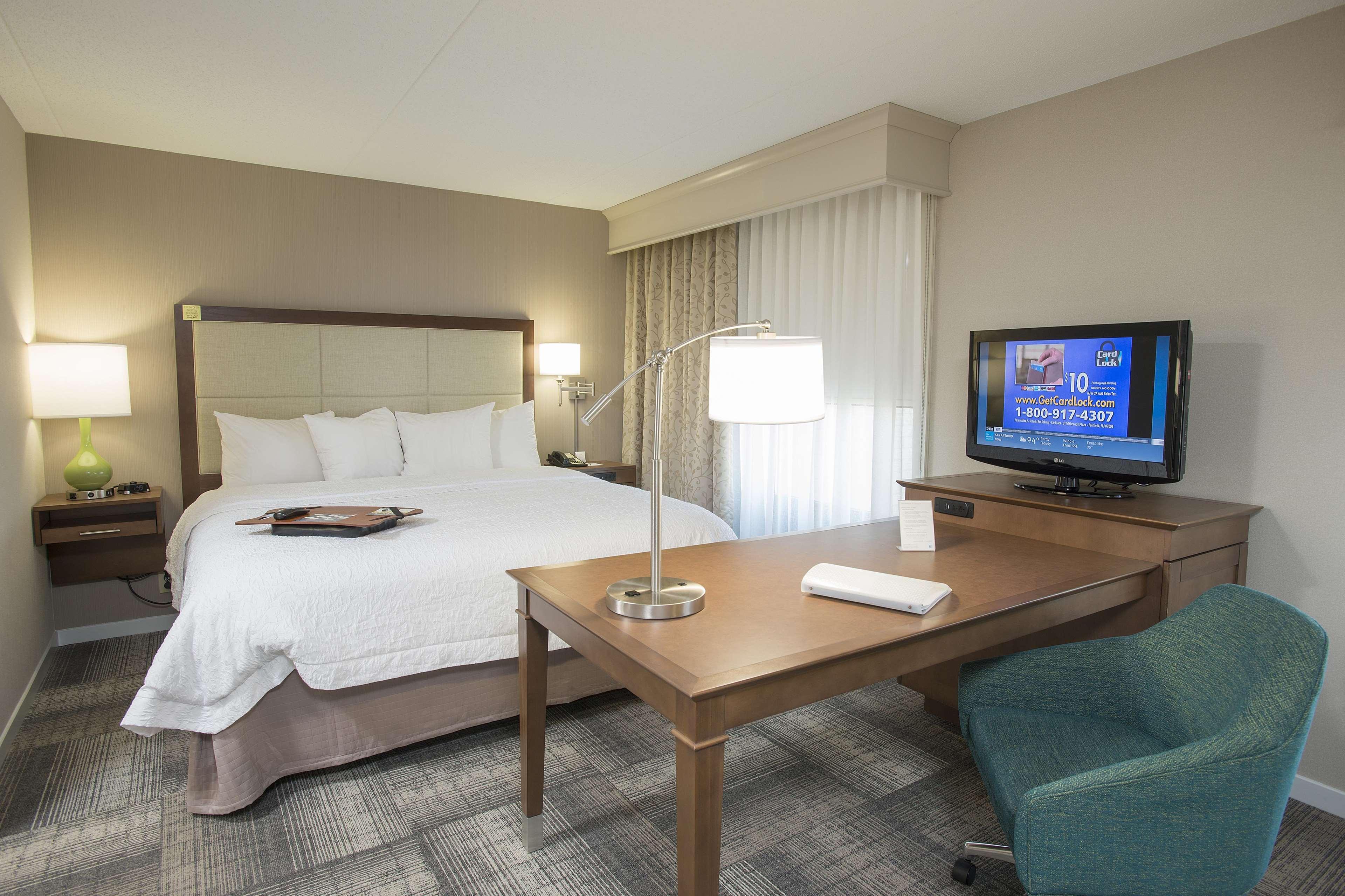 Hampton Inn & Suites Cincinnati-Union Centre West Chester Buitenkant foto