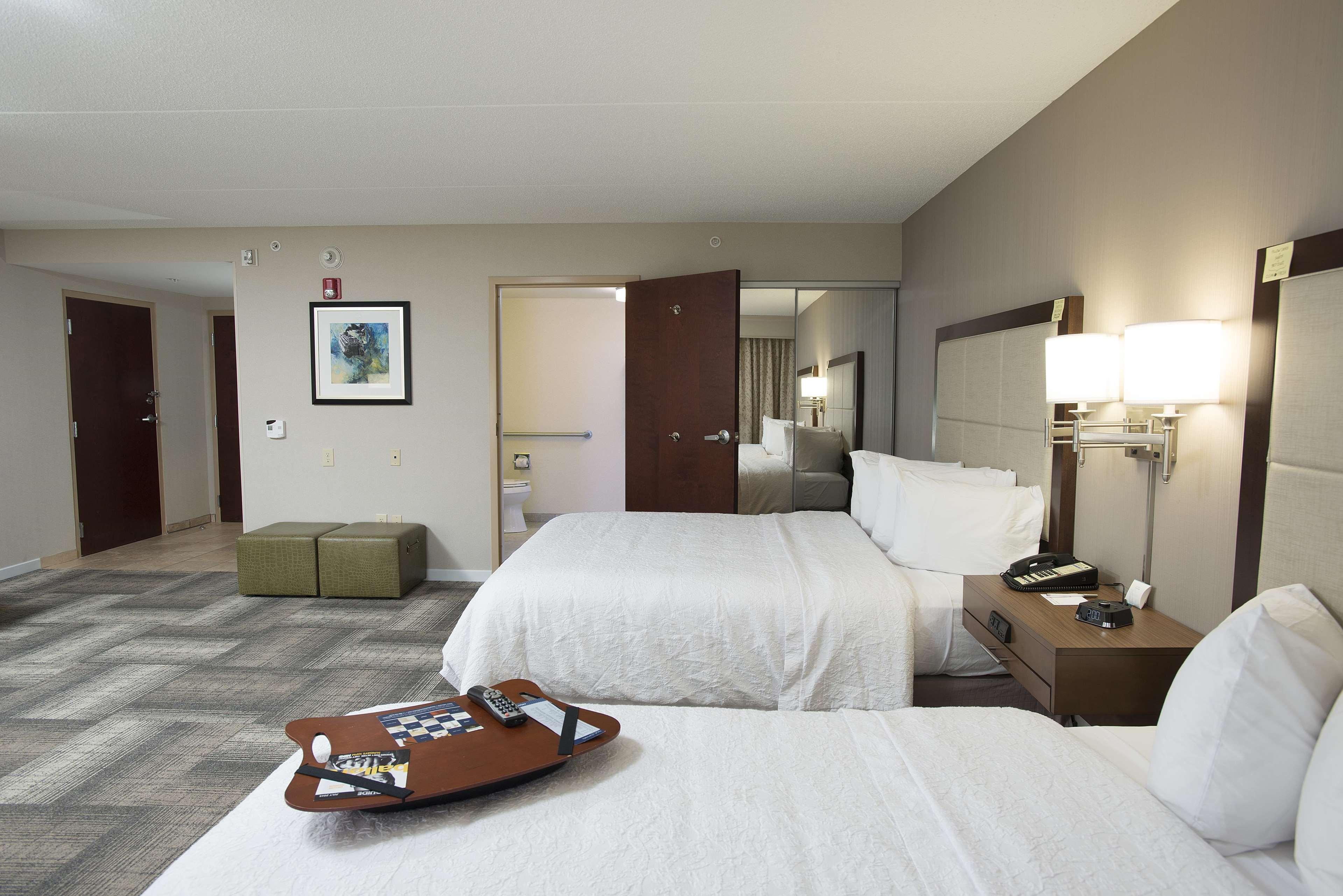 Hampton Inn & Suites Cincinnati-Union Centre West Chester Buitenkant foto