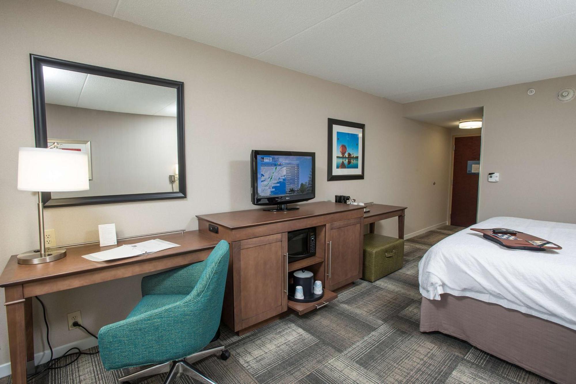 Hampton Inn & Suites Cincinnati-Union Centre West Chester Buitenkant foto