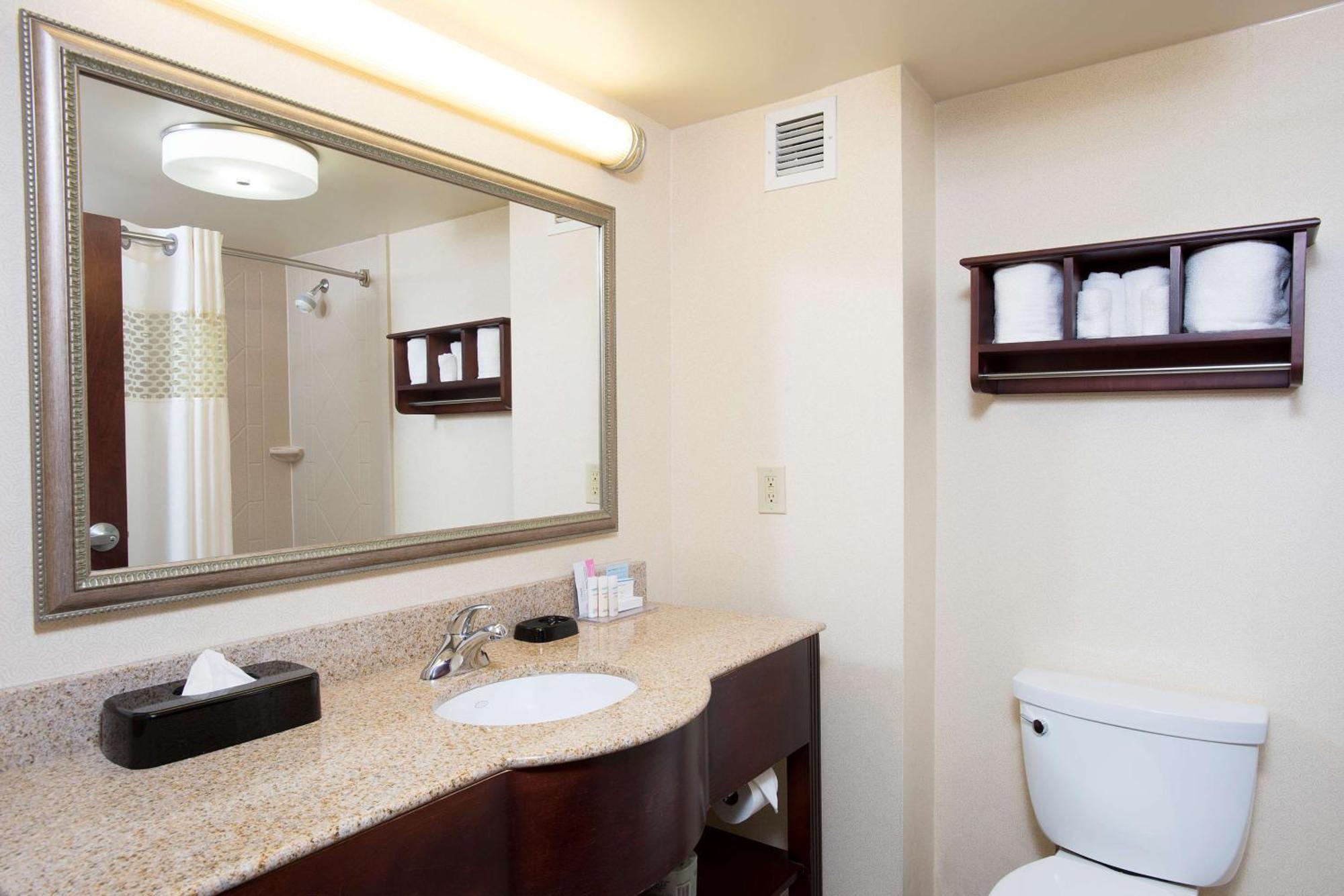 Hampton Inn & Suites Cincinnati-Union Centre West Chester Buitenkant foto