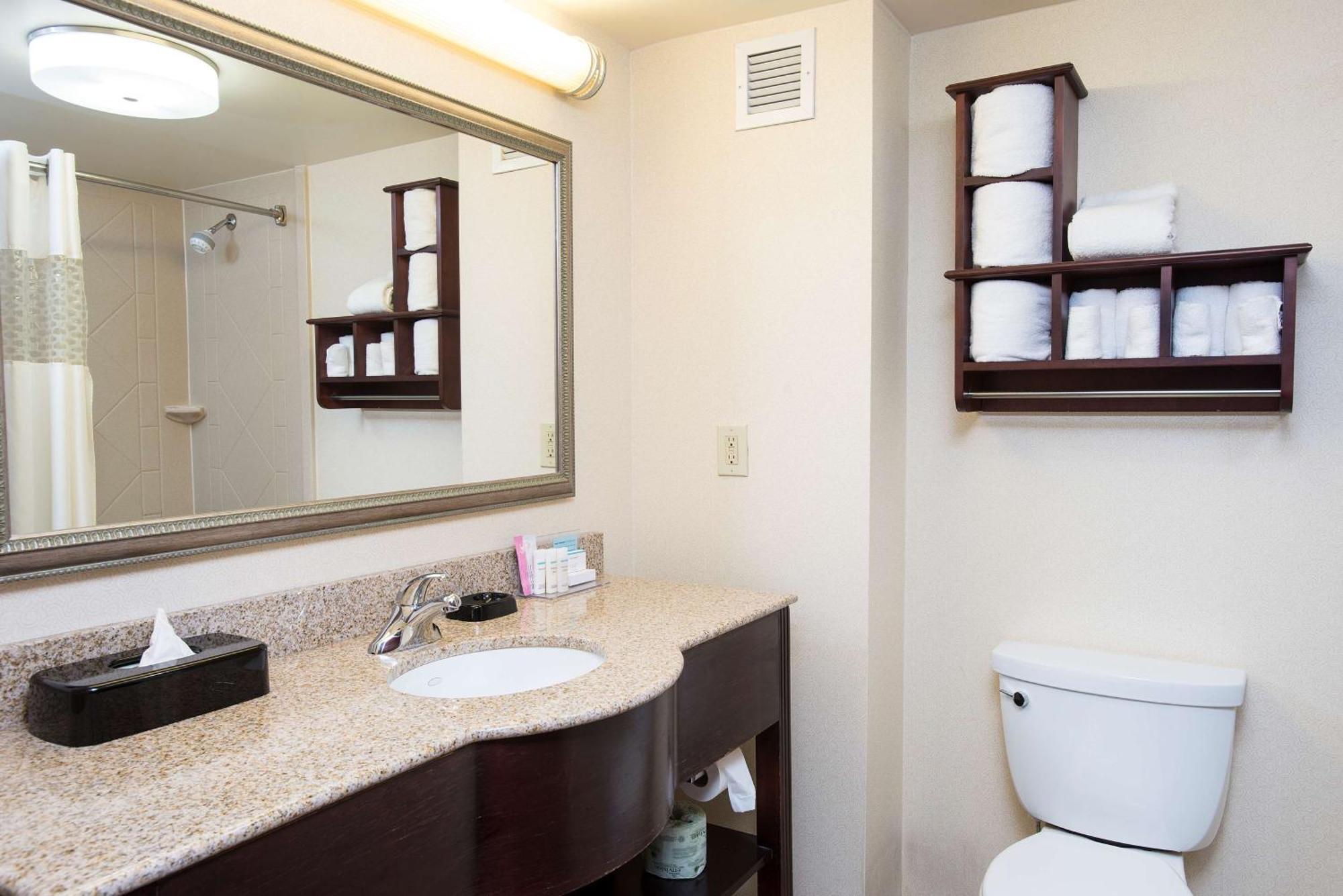 Hampton Inn & Suites Cincinnati-Union Centre West Chester Buitenkant foto